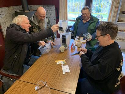 afbeelding klusdag in imkerhoeve